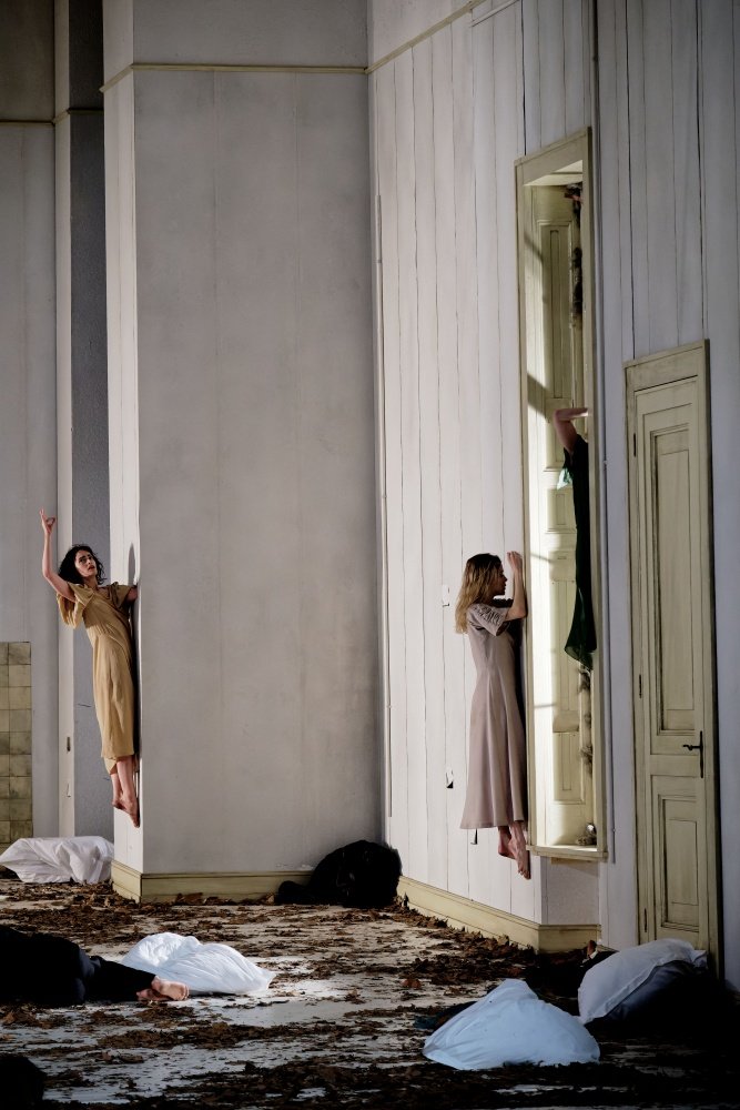 Barbe Bleue de Pina Bausch © Agathe Poupeney