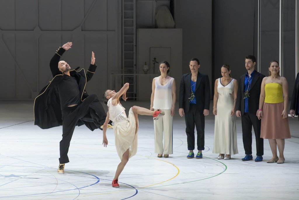 Così Fan Tutte, mise en scène Anne Teresa de Keersmaeker © Benoîte Fanton/OnP