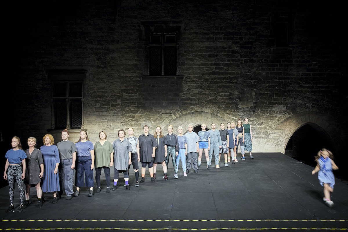 "Mothers" de Marta Górnicka © Christophe Raynaud de Lage/Festival d'Avignon