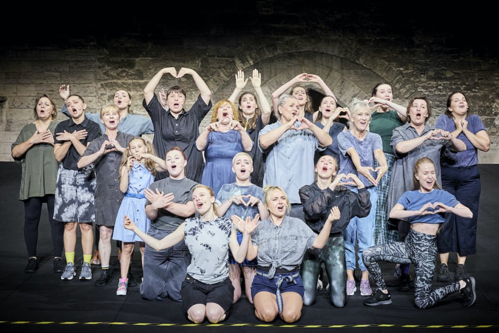 "Mothers" de Marta Górnicka © Christophe Raynaud de Lage/Festival d'Avignon