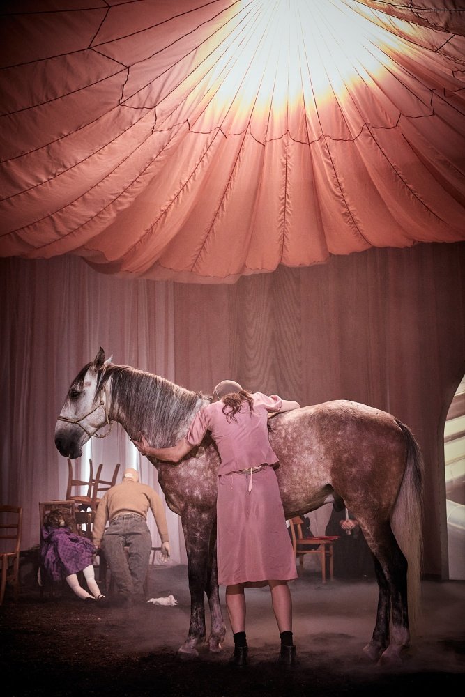 Léviathan de Guillaume poix, mise en scène de Lorraine de Sagazan © Christophe Raynaud de Lage