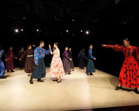 Roméo et Juliette de Shakespeare, mise en scène d'alain Timàr © Théâtre des Halles