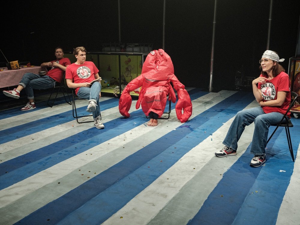 Consider the lobster de David Foster Wallace, mise en scène de Yana Ross © Martynas Norvaisas